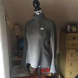 The North Face 1/4 Zip Pullover